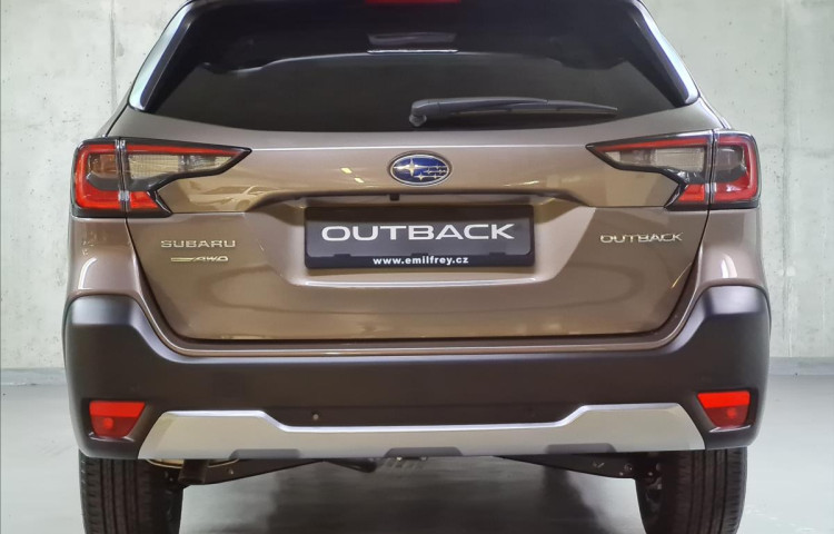 Subaru Outback 2,5 TOURING  CVT ihned k dodání