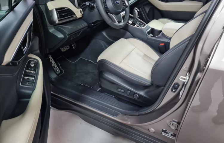 Subaru Outback 2,5 TOURING