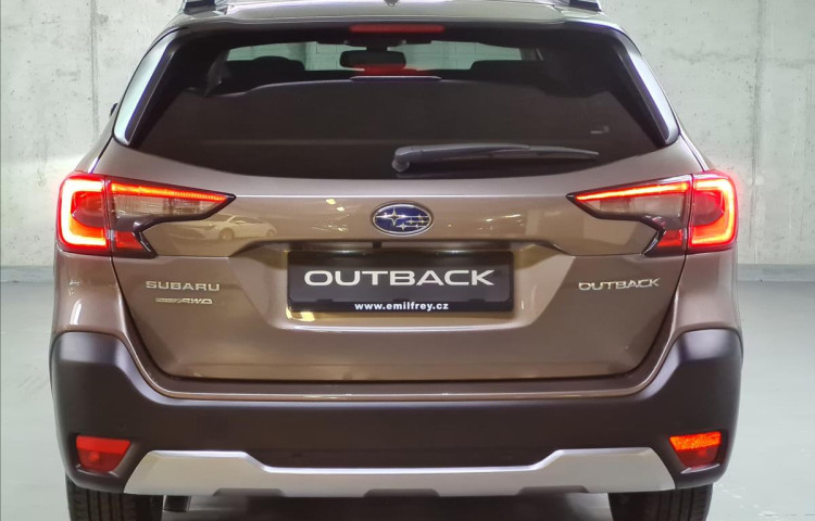 Subaru Outback 2,5 TOURING  CVT ihned k dodání