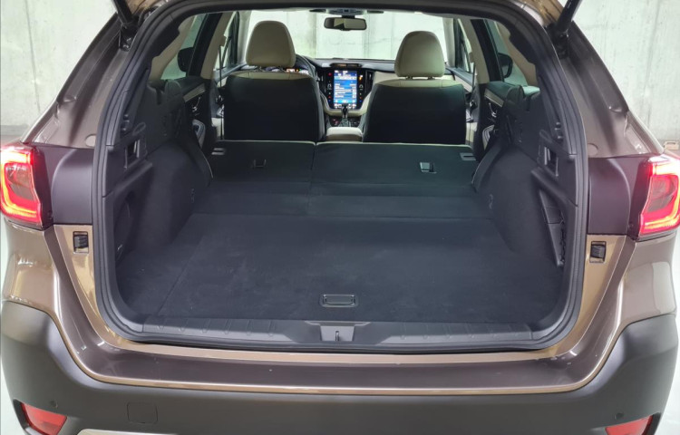 Subaru Outback 2,5 TOURING