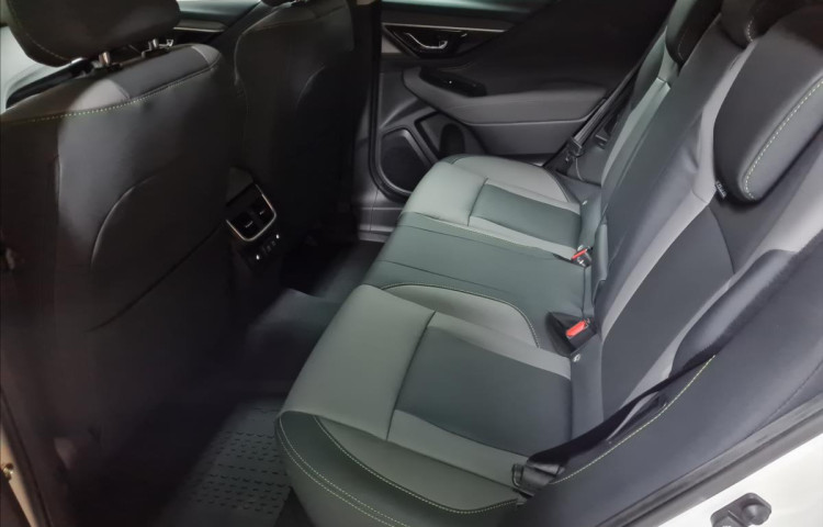 Subaru Outback 2,5 FIELD ES Lineartronic