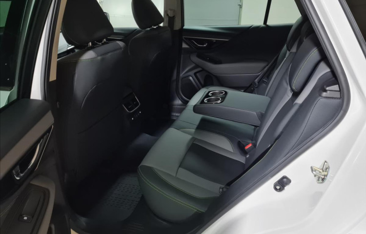 Subaru Outback 2,5 FIELD ES Lineartronic