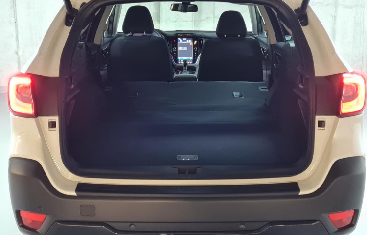 Subaru Outback 2,5 FIELD ES Lineartronic