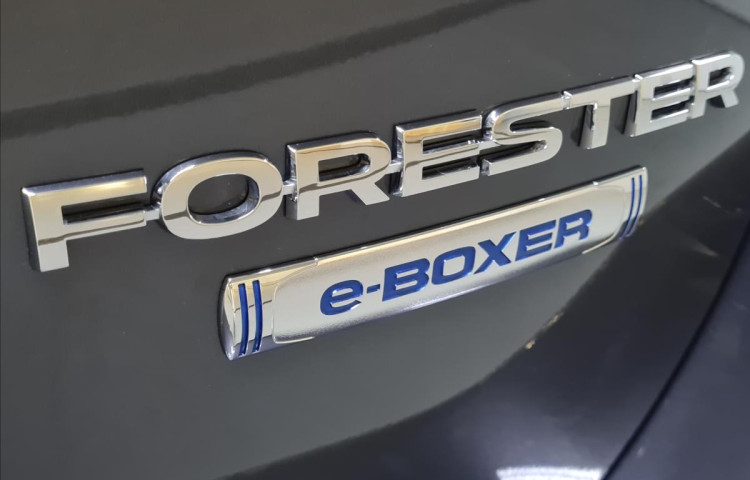 Subaru Forester 2,0 e-Boxer COMFORT NAVI ES skladový vůz
