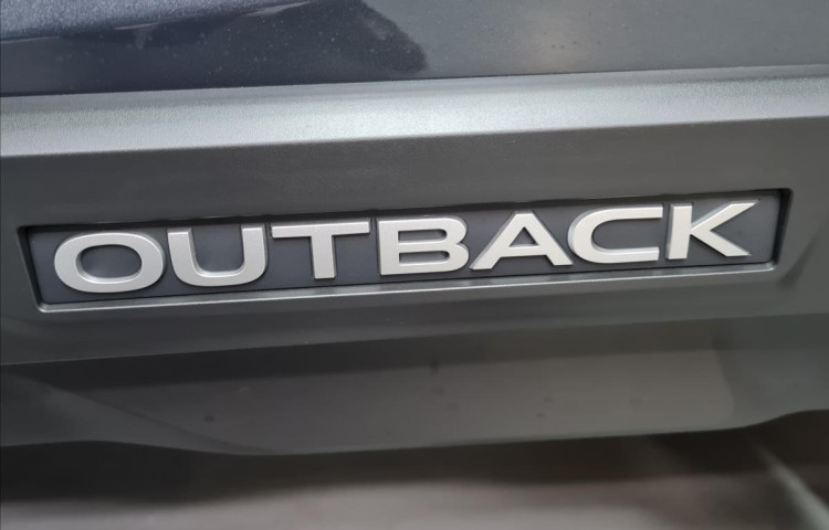 Subaru Outback 2,5 TOURING ES CVT ihned k dodání