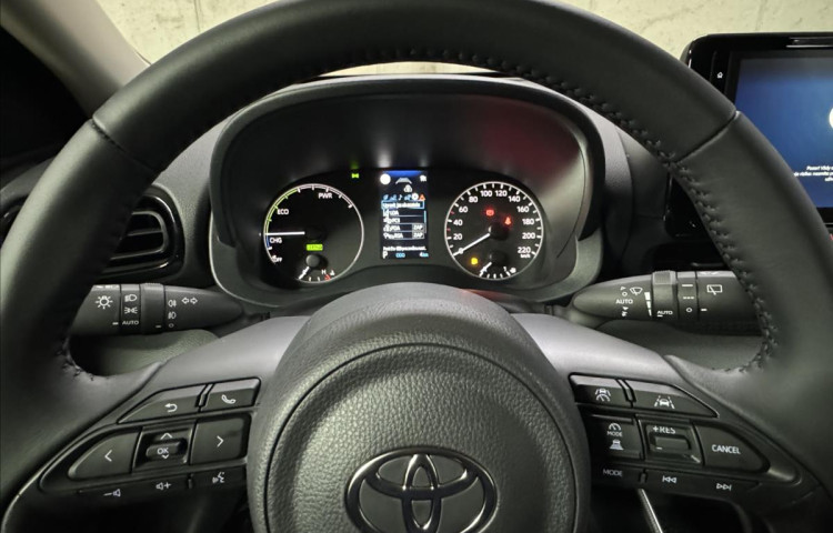 Toyota Yaris 1,5 HYBRID COMFORT