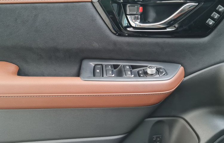 Subaru Forester 2.0ie-S ES Touring CVT 4x4