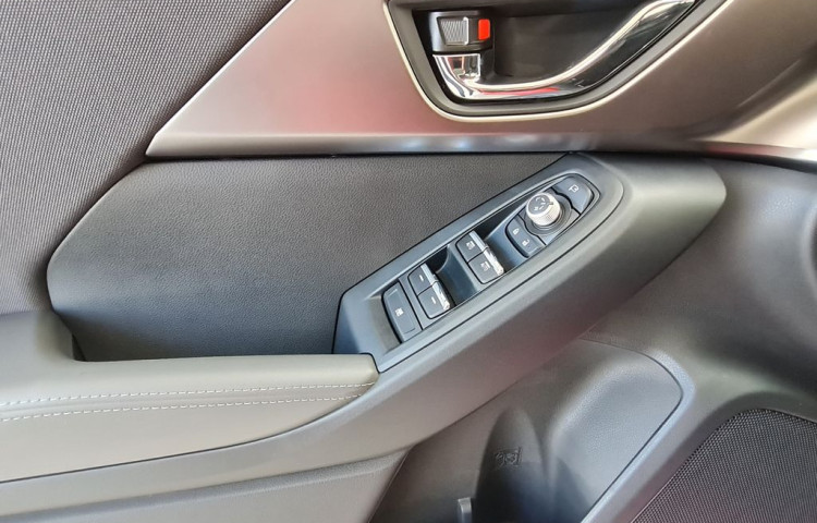 Subaru Impreza 2.0i ES Active 4x4