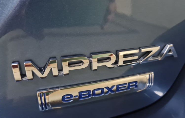 Subaru Impreza 2.0i ES Active 4x4   DEMO