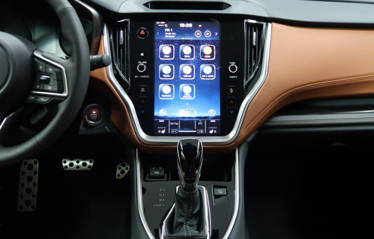 Subaru Outback 2.5i-T ES Touring Rezervace