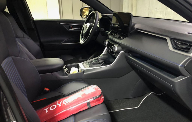 Toyota RAV 4 SELECTION  2.5 Hybrid 4x4