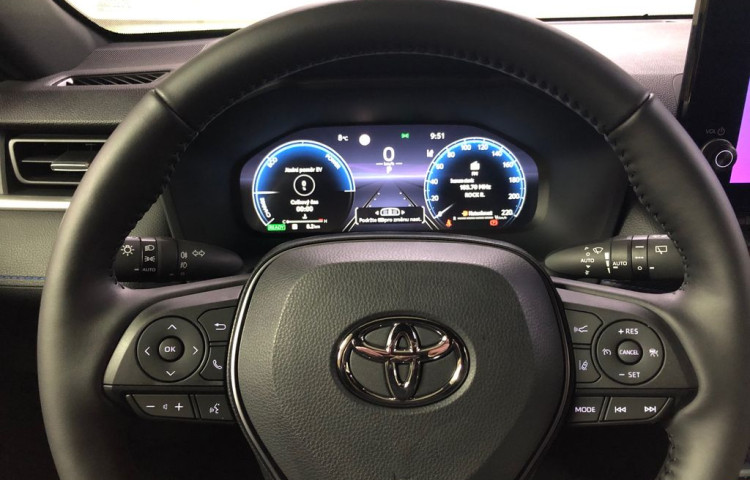 Toyota RAV 4 SELECTION  2.5 Hybrid 4x4