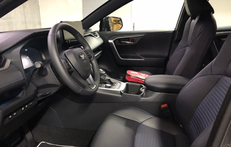 Toyota RAV 4 SELECTION  2.5 Hybrid 4x4