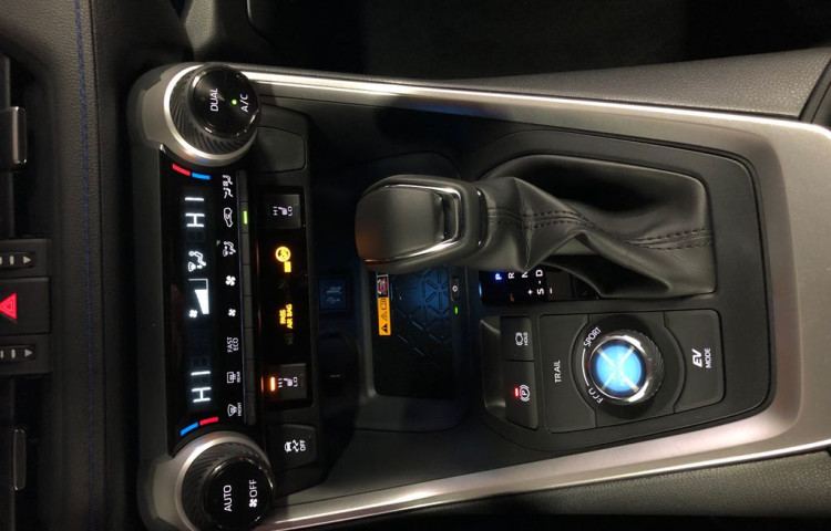 Toyota RAV 4 SELECTION  2.5 Hybrid 4x4