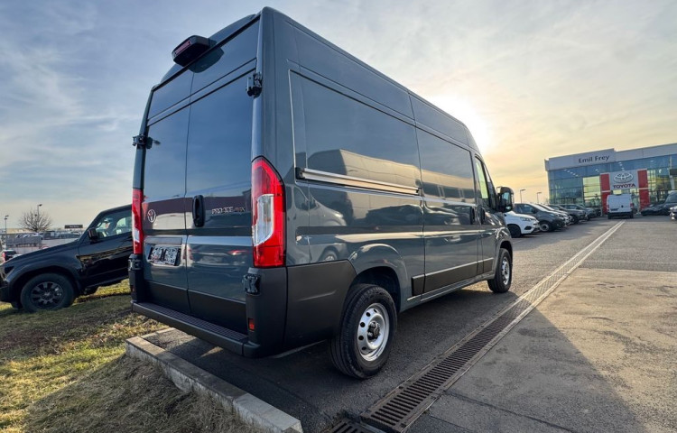 Toyota ProAce Active 3,5t L2H2 2,2 D 140k Mu