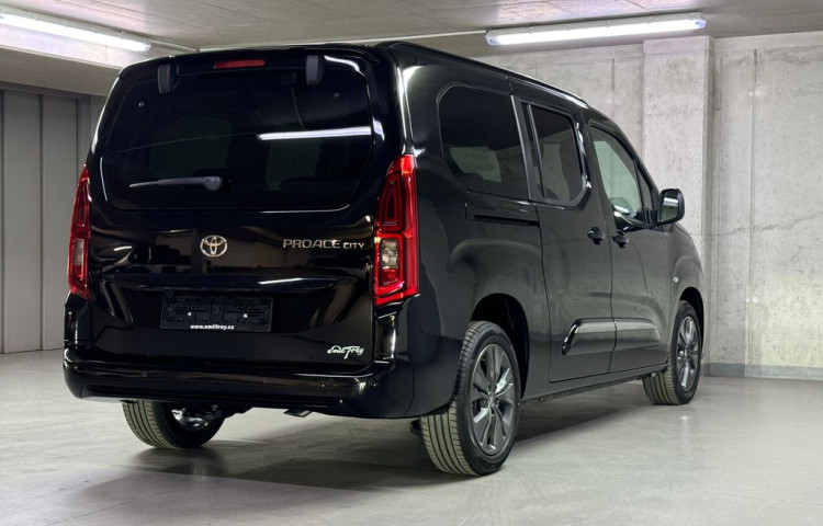 Toyota ProAce City Verso Family 1,5 AT Long