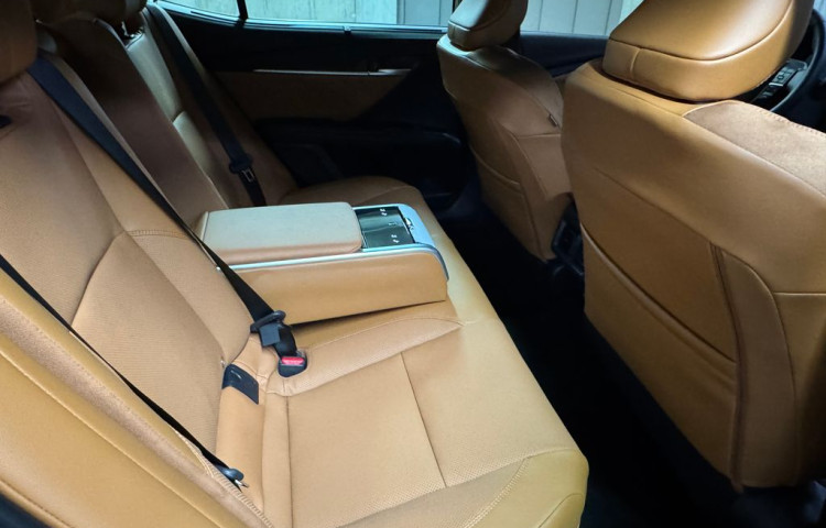 Toyota Camry 2.5 Hybrid Executive
