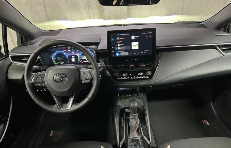 Toyota Corolla GR SPORT Dynamic 1.8 Hybrid