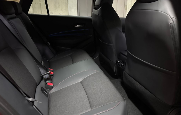 Toyota Corolla GR SPORT Dynamic 1.8 Hybrid