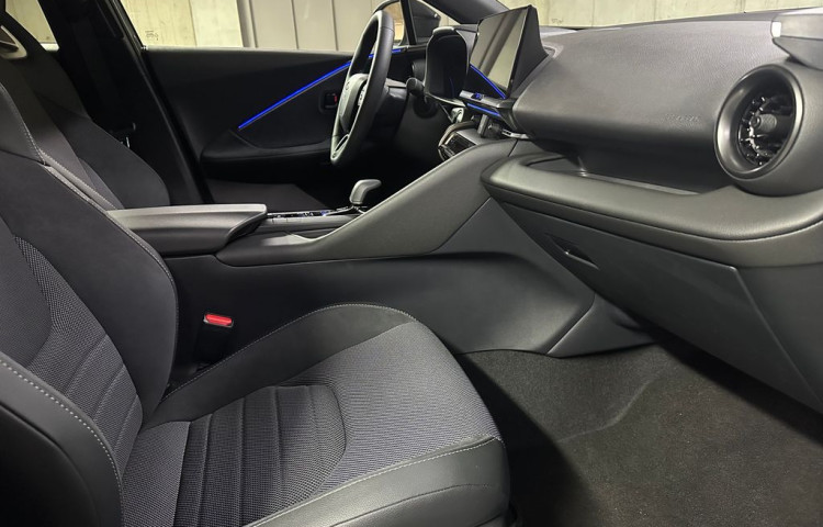 Toyota C-HR 1.8Hybrid,CZ,1Maj,Executive