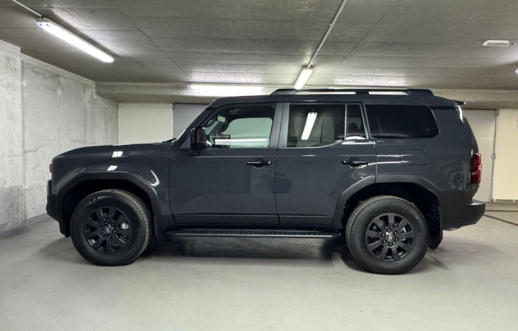 Toyota Land Cruiser 2.8 D-4D 204 k Invincible AT