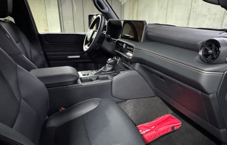 Toyota Land Cruiser 2.8 D-4D 204 k Invincible AT