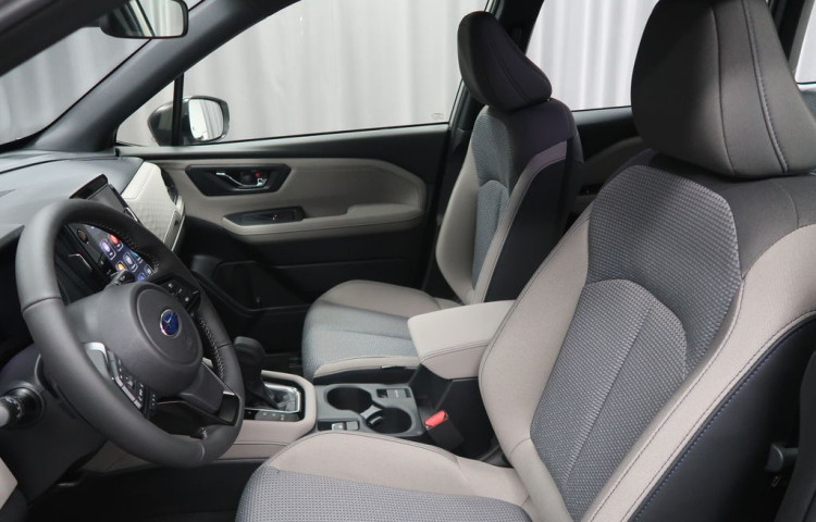 Subaru Forester ACTIVE 4X4. K ODBĚRU IHNED!