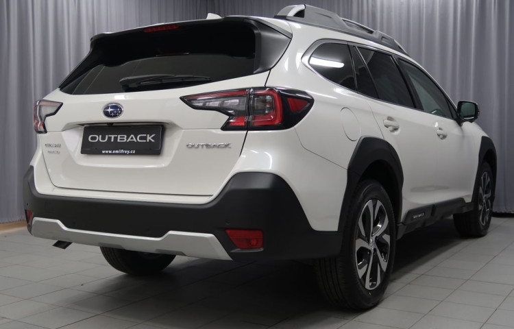 Subaru Outback TOURING + světlá kůže Nappa.