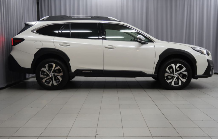 Subaru Outback TOURING + světlá kůže Nappa.