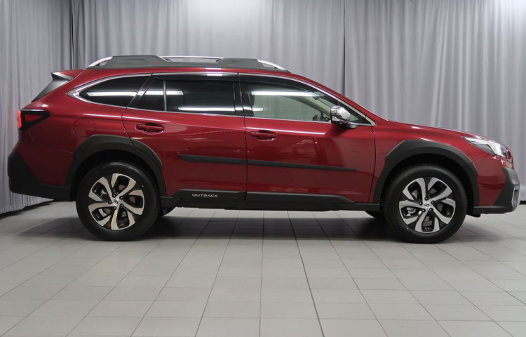 Subaru Outback TOURING 4X4. Světlá kůže.