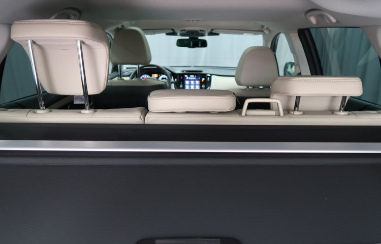 Subaru Outback TOURING 4X4. Světlá kůže.