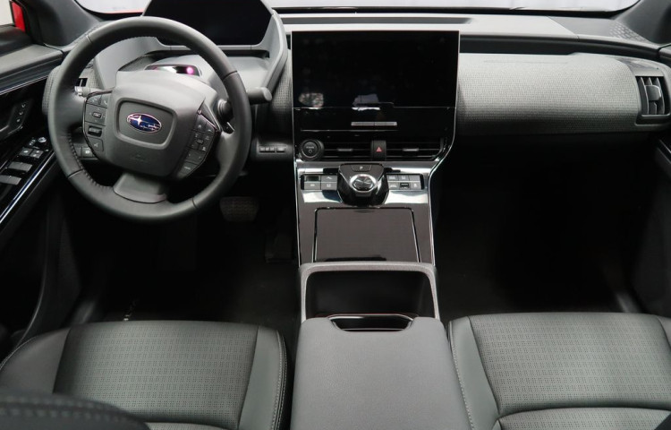 Subaru Solterra EXECUTIVE+. 4X4. I na operák!