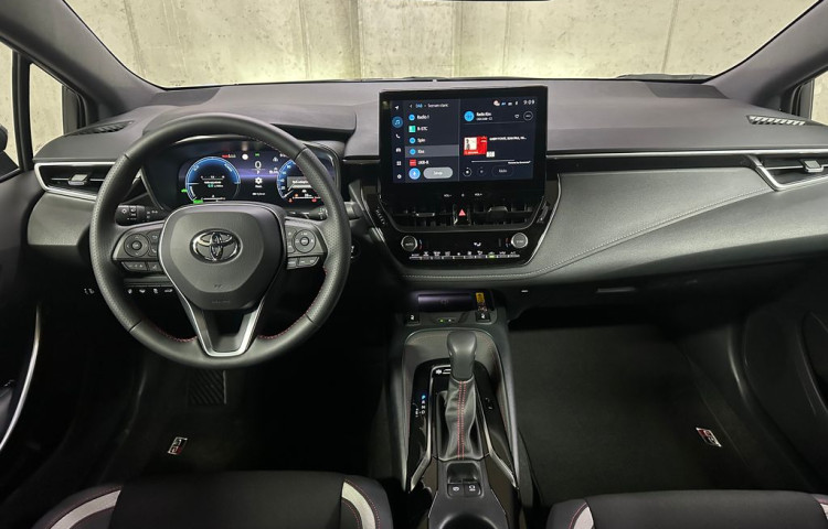 Toyota Corolla GR Sport 2.0 Hybrid e-CVT GR
