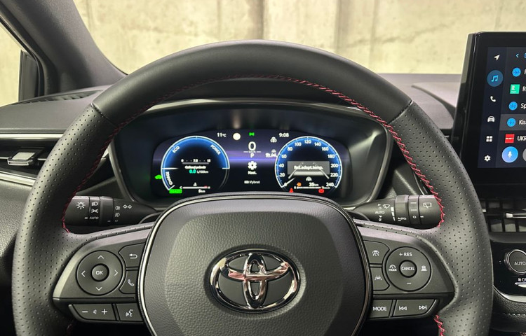 Toyota Corolla GR Sport 2.0 Hybrid e-CVT GR