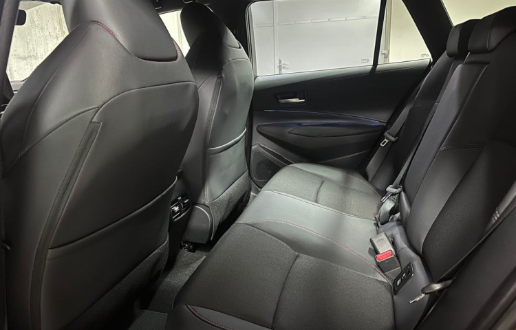 Toyota Corolla GR Sport 2.0 Hybrid e-CVT GR