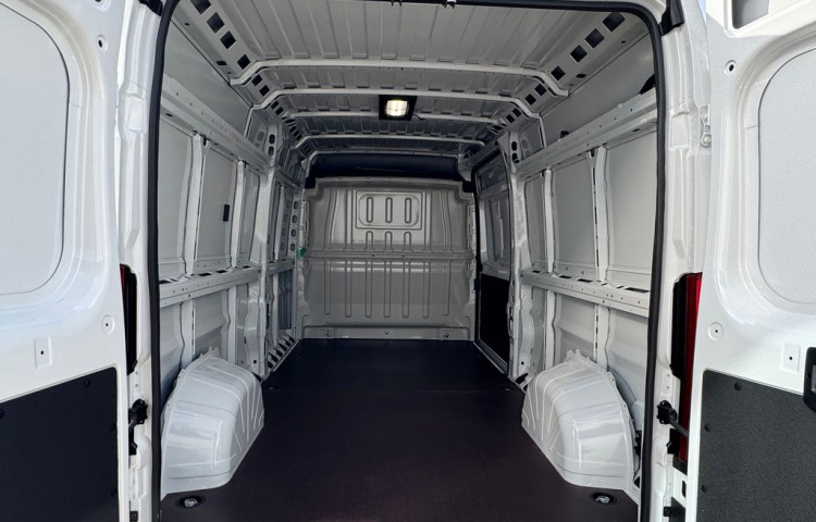 Toyota ProAce Active 3,5t L2H2 2,2 D 140k