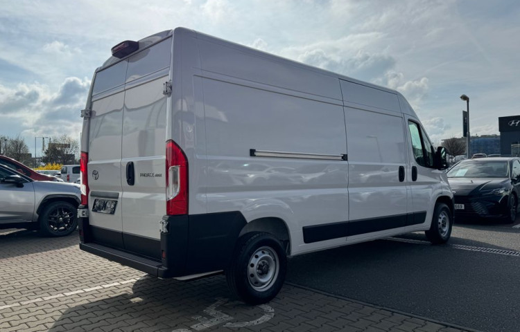 Toyota ProAce Active 3,5t L2H2 2,2 D 140k