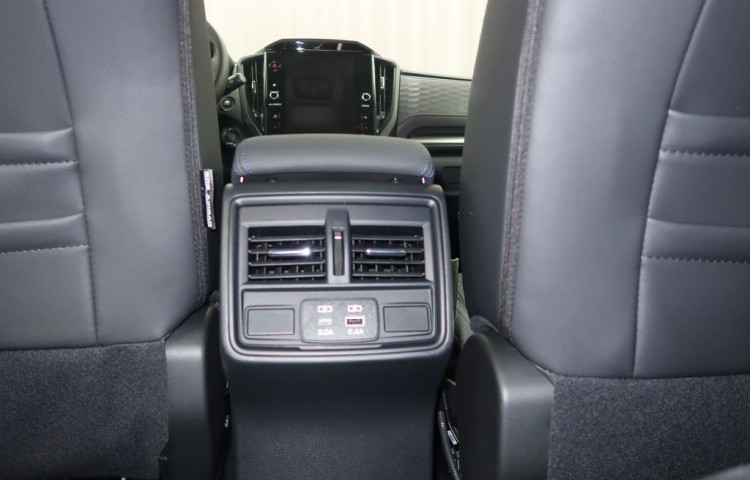 Subaru Forester COMFORT 4x4. K ODBĚRU IHNED!
