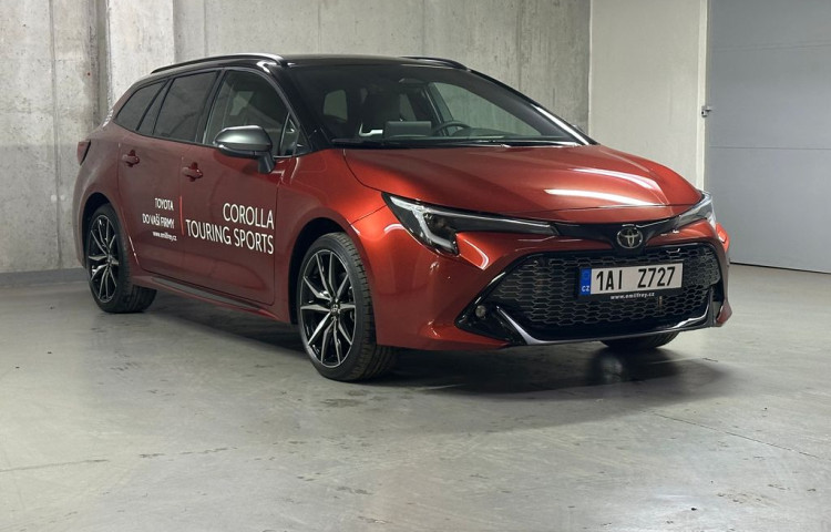 Toyota Corolla GR Sport 2.0 Hybrid e-CVT GR