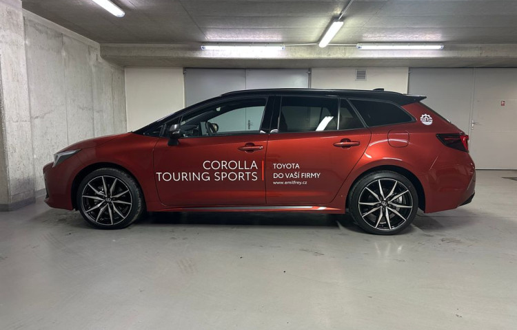 Toyota Corolla GR Sport 2.0 Hybrid e-CVT GR