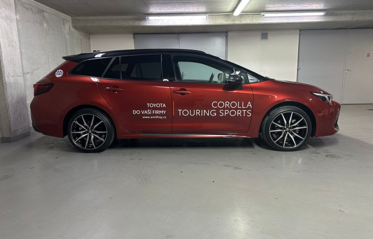 Toyota Corolla GR Sport 2.0 Hybrid e-CVT GR