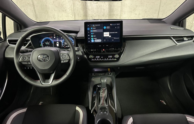 Toyota Corolla GR Sport 2.0 Hybrid e-CVT GR