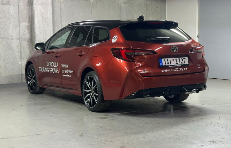 Toyota Corolla GR Sport 2.0 Hybrid e-CVT GR