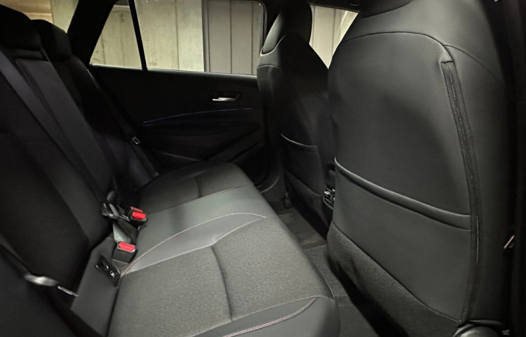 Toyota Corolla GR Sport 2.0 Hybrid e-CVT GR