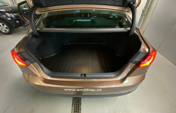 Toyota Camry 2.5 Hybrid Executive