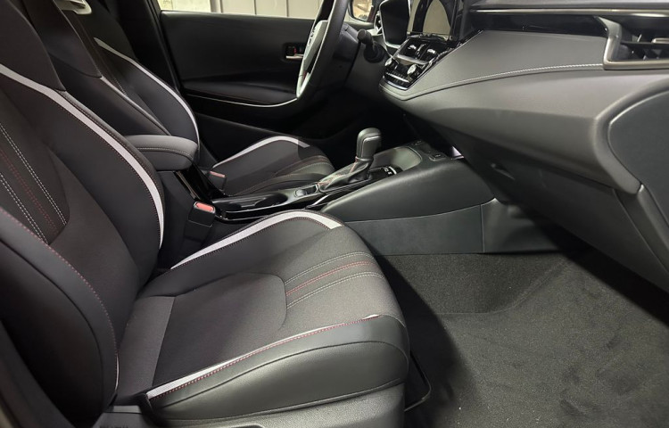 Toyota Corolla GR SPORT  1.8 Hybrid e-CVT GR
