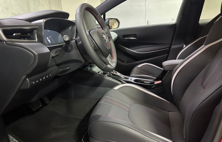Toyota Corolla GR SPORT  1.8 Hybrid e-CVT GR