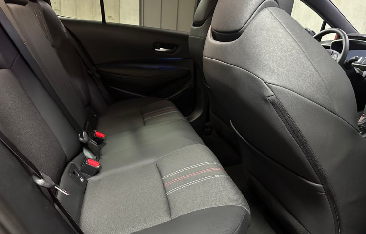 Toyota Corolla GR SPORT  1.8 Hybrid e-CVT GR