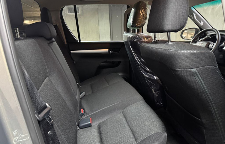 Toyota Hilux Active 2.8 Double Cab 6 MT