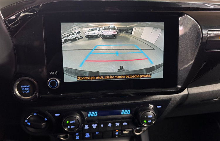 Toyota Hilux Active 2.8 Double Cab 6 MT